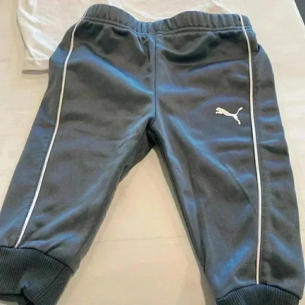 Puma T-shirt and sweats - Picture 2 of 7